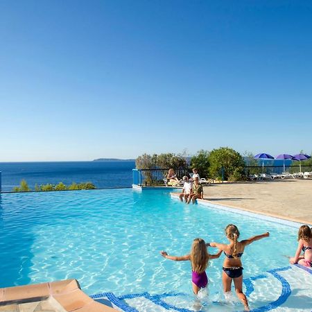 Residence Goelia Le Domaine De La Pinede Le Lavandou Luaran gambar